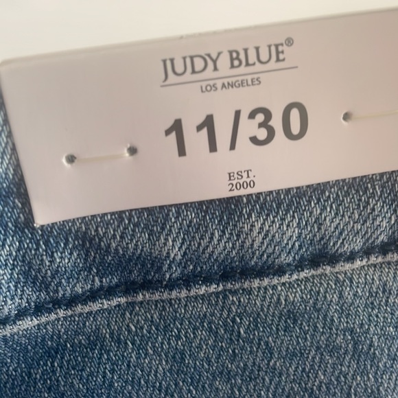 Judy Blue High Waist Relaxed Fit - Non Distressed Jeans - Picture 6 of 7
